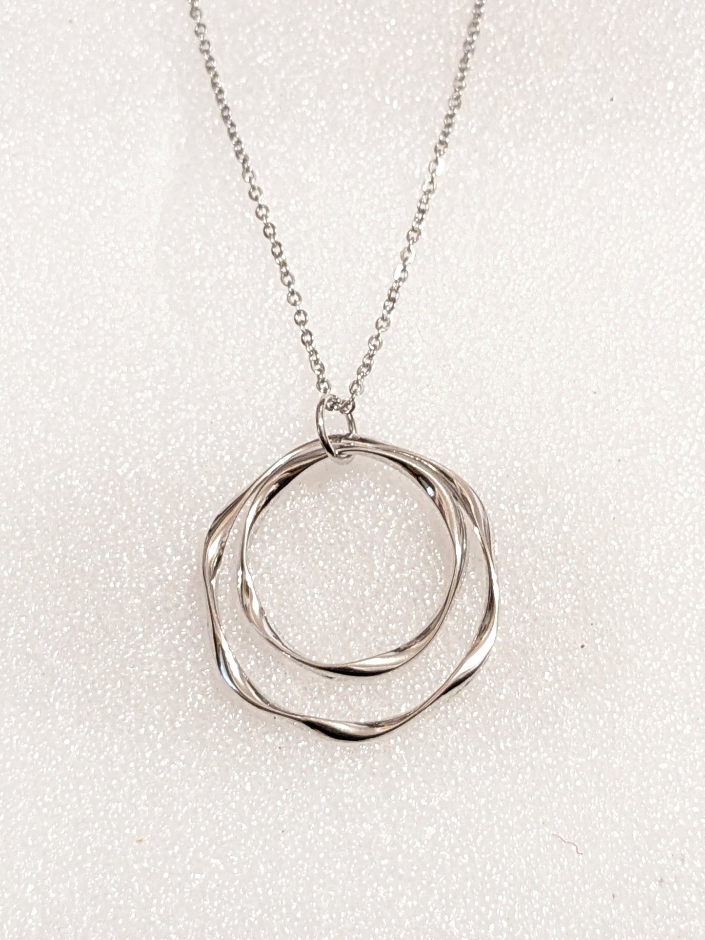 Double hoop necklace