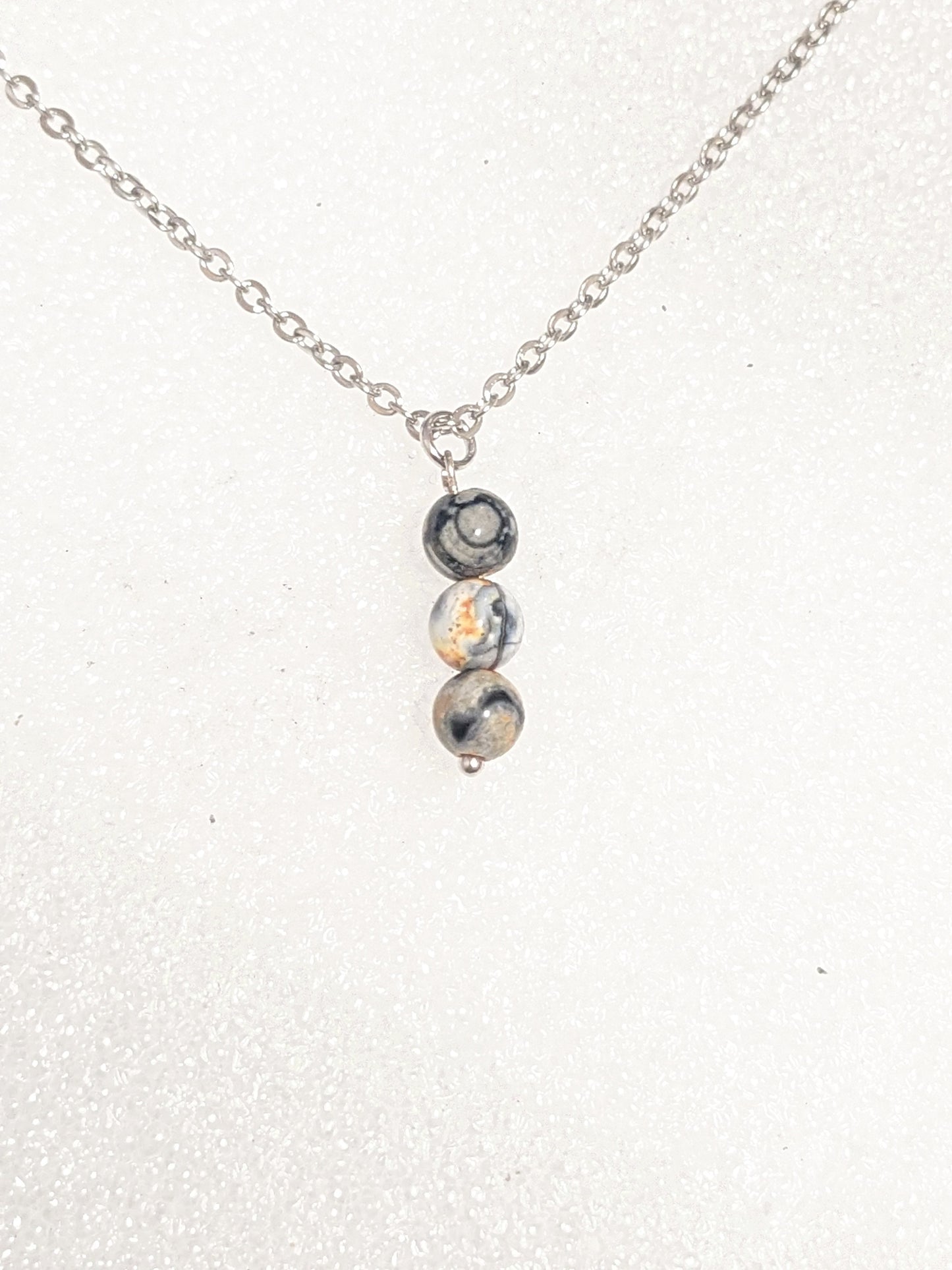 Stone drop necklace