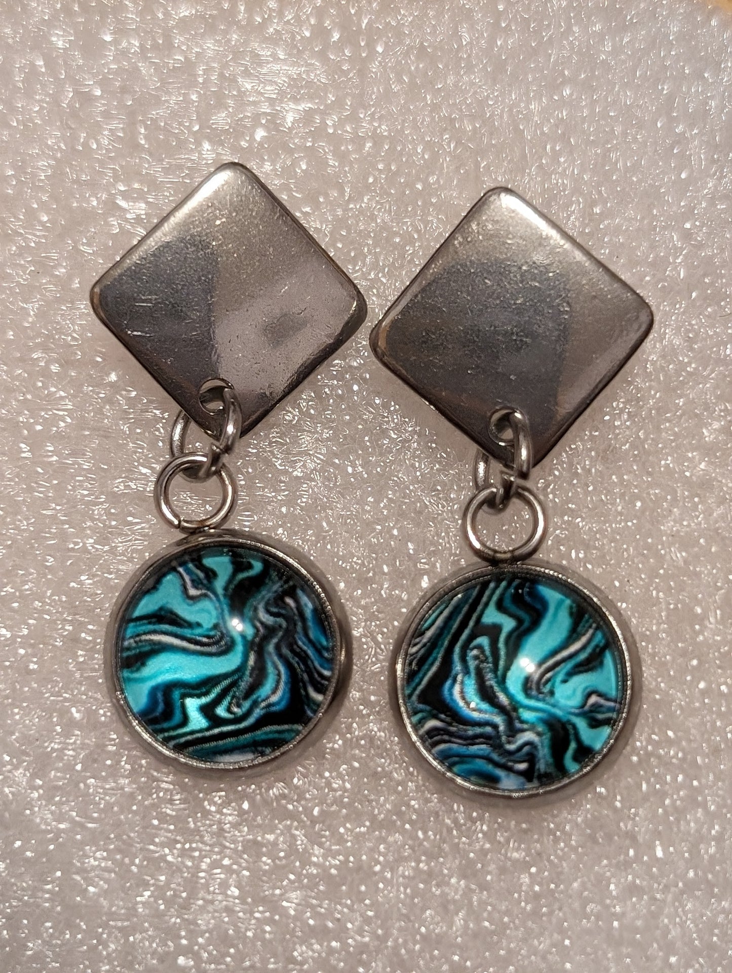 8mm glass cobonch earrings