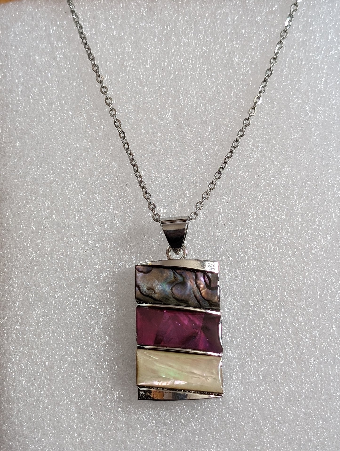 Alabaster Shell necklace