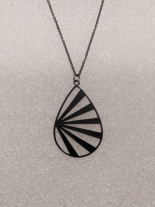 Black sun beam necklace