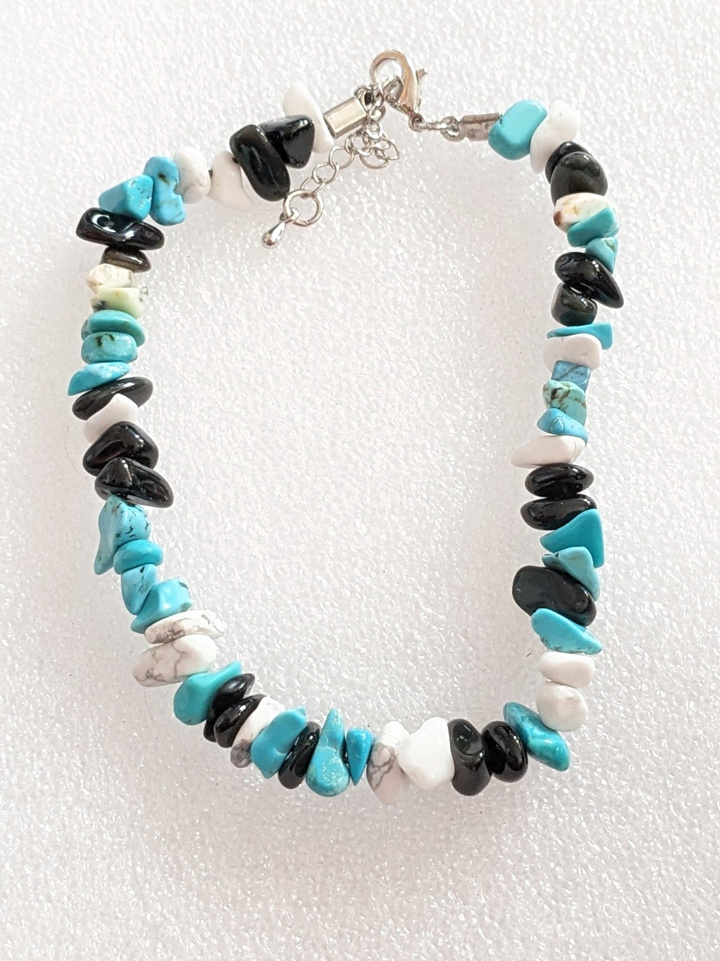 Adjustable stone anklet