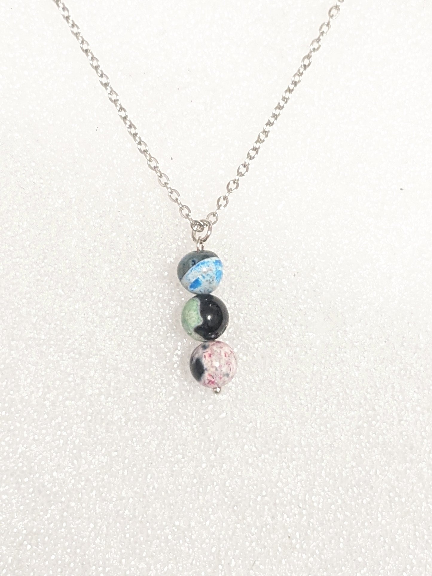 3 stone drop necklace