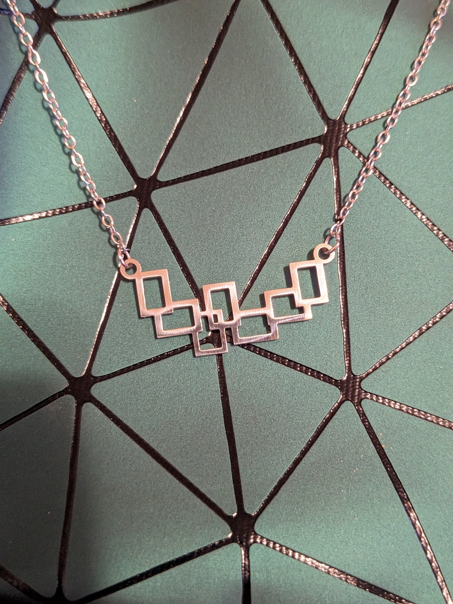 Geometric necklace
