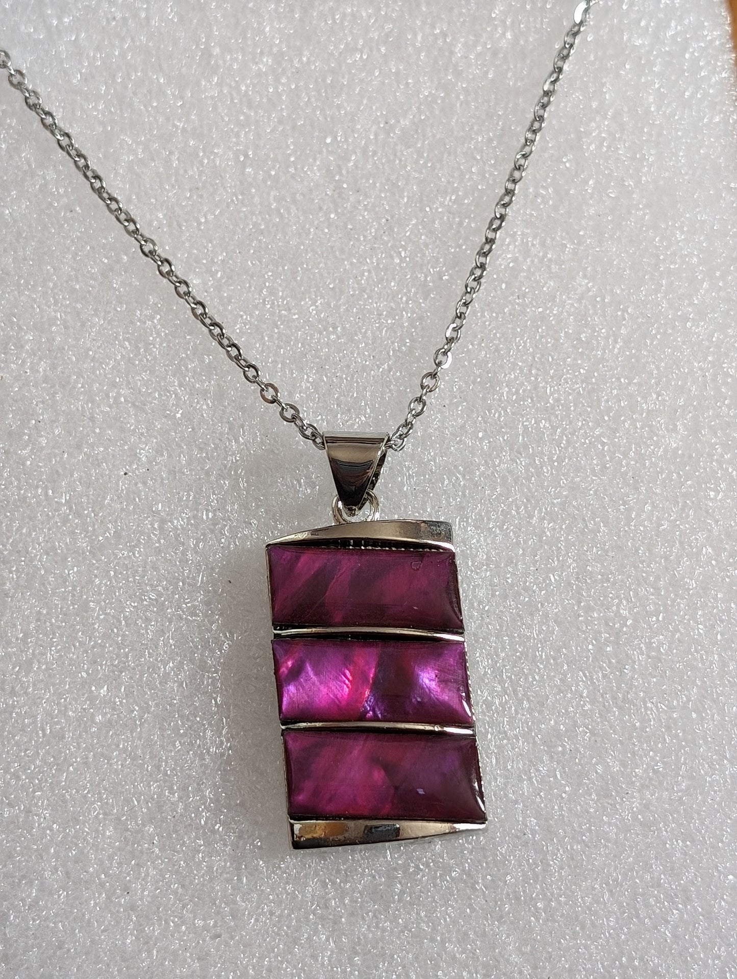 Alabaster Shell necklace