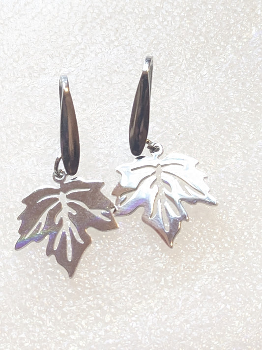 Maple leaf earrings